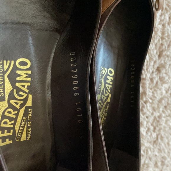 Salvatore Ferragamo leather flats - Picture 9 of 10